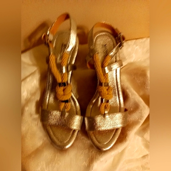 Michael Kors silver Holly rope wedge size 7 - Picture 3 of 7